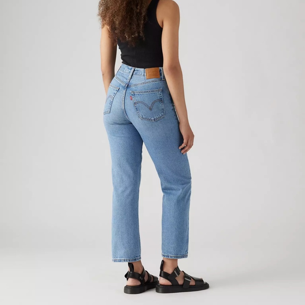 Levi’s Ribcage Straight Ankle Jeans